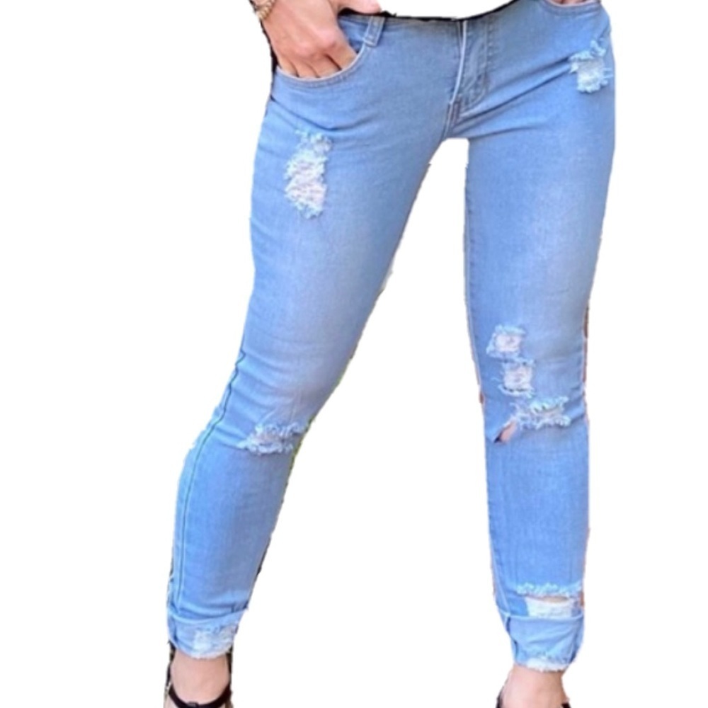 Great Fitting Light Denim Stretch Distressed Skinny Jeans